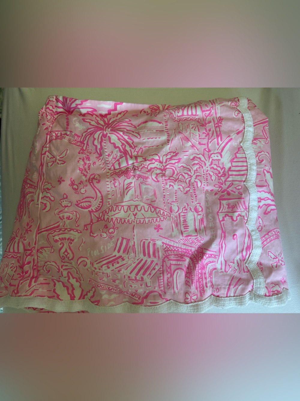 Lilly Pulitzer Pink and White Patterned Knit Throw Blanket